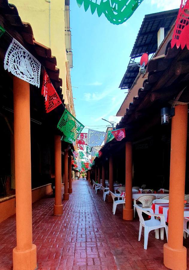 Hotel Corona Zihua Zihuatanejo Exterior photo